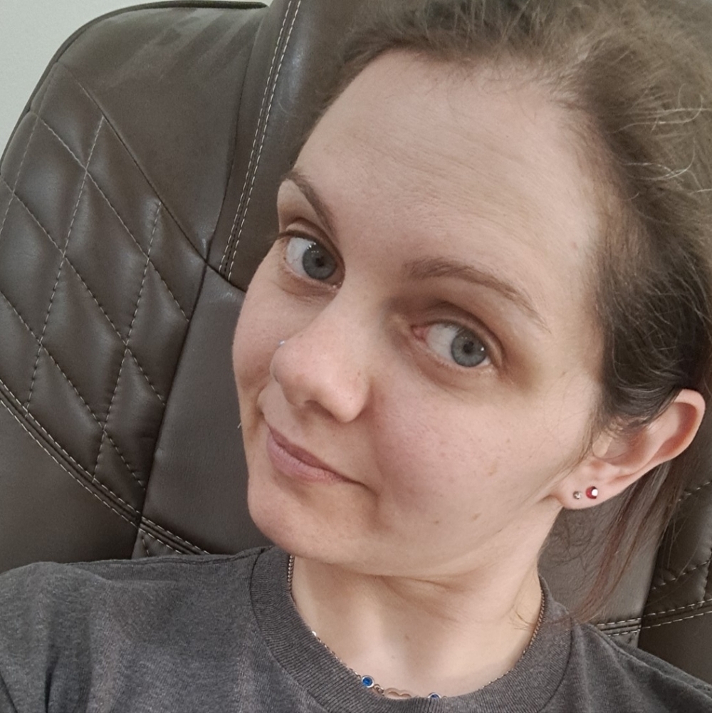 Meet your Posher, Julie